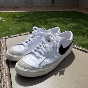 Nike Blazer Low '77 Shoes